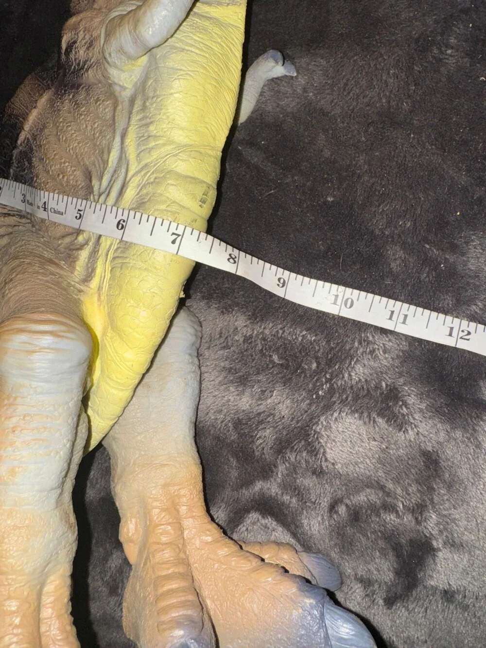 Toys R Us Tyrannosaurus rex Dinosaur Figure 22 Inch Tan Black Yellow